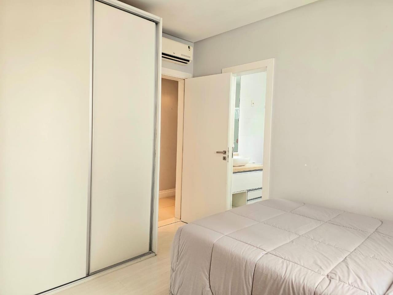 Apartamento Palm Quadra Mar